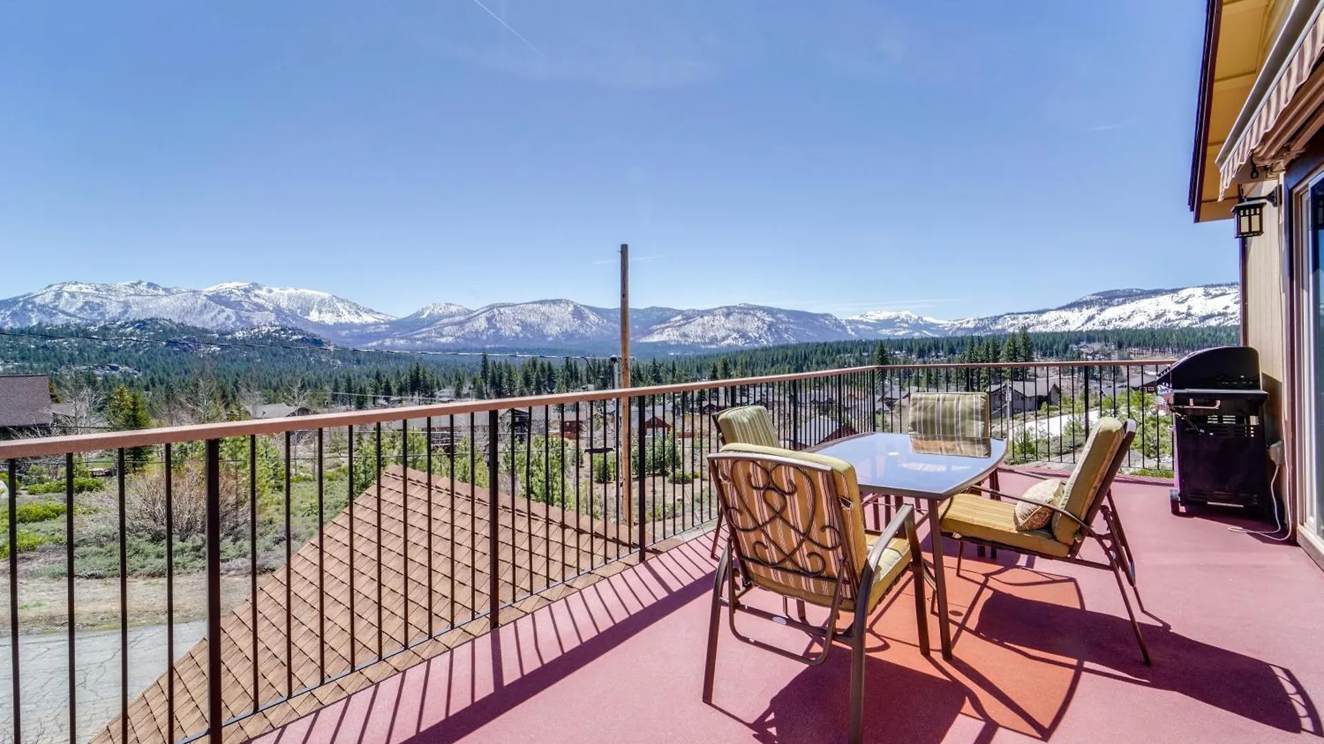 South Lake Tahoe Home With Deck And Gas Grill! South Lake Tahoe
